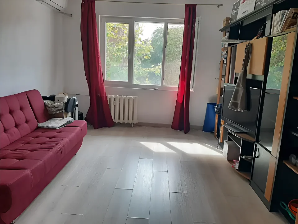 Living apartament vanzare Sector 3 Bucuresti cu canapea